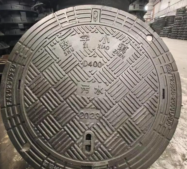 邕宁球墨铸铁防沉降井盖展示